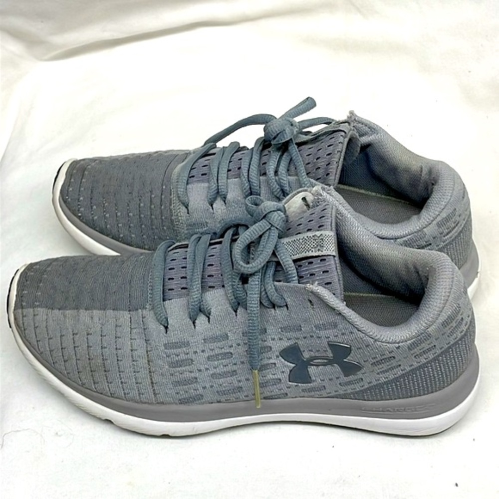 Under armor women thread borne low top sneakers ladies sz 6.5